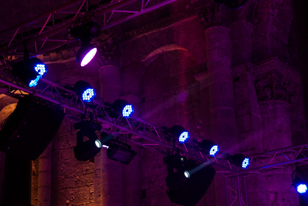 Discomovil Girona Estructura Truss